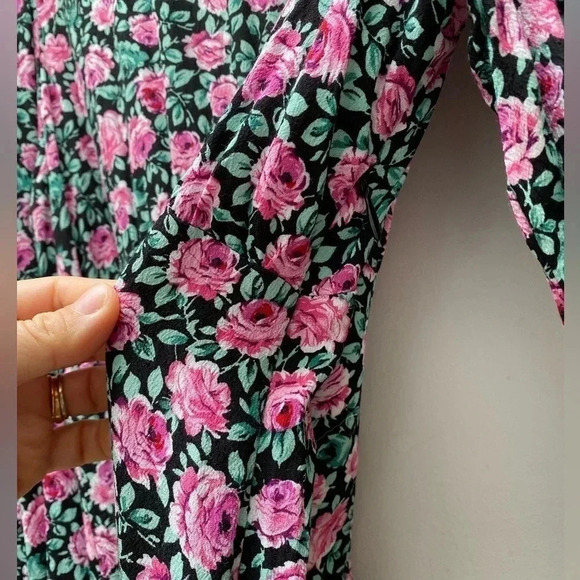 Zara - Floral Mini Dress with Roses - Picture 6 of 8